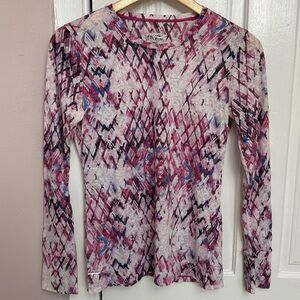 Saucony - daybreak long sleeve athletic shirt with thumb holes